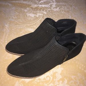 Vince Camuto Women’s Black Booties